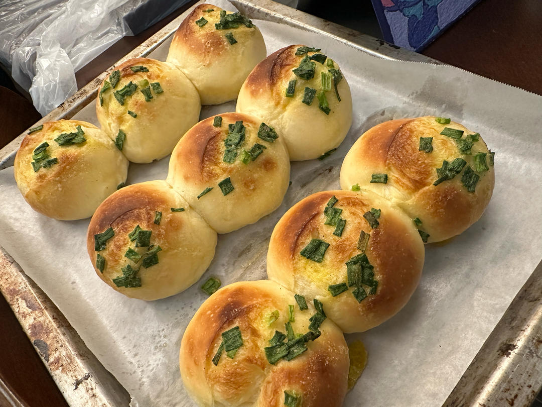 松软可爱，香葱泡泡包