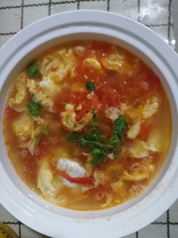 好喝又简单的西红柿鸡蛋汤的做法 步骤1