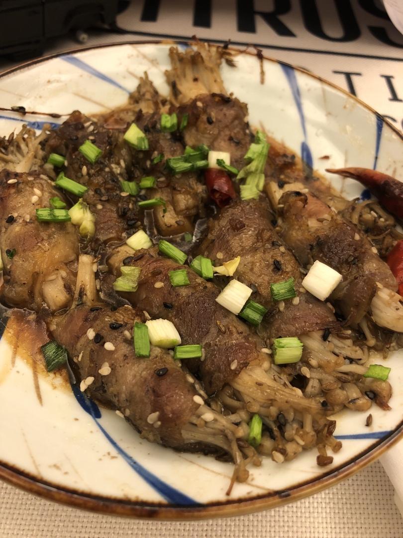 肥牛金针菇卷
