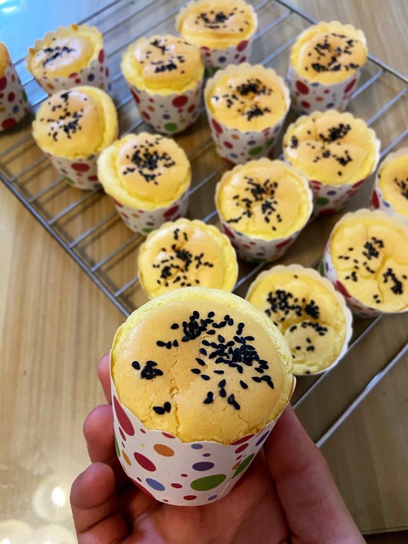 鸭蛋纸杯蛋糕