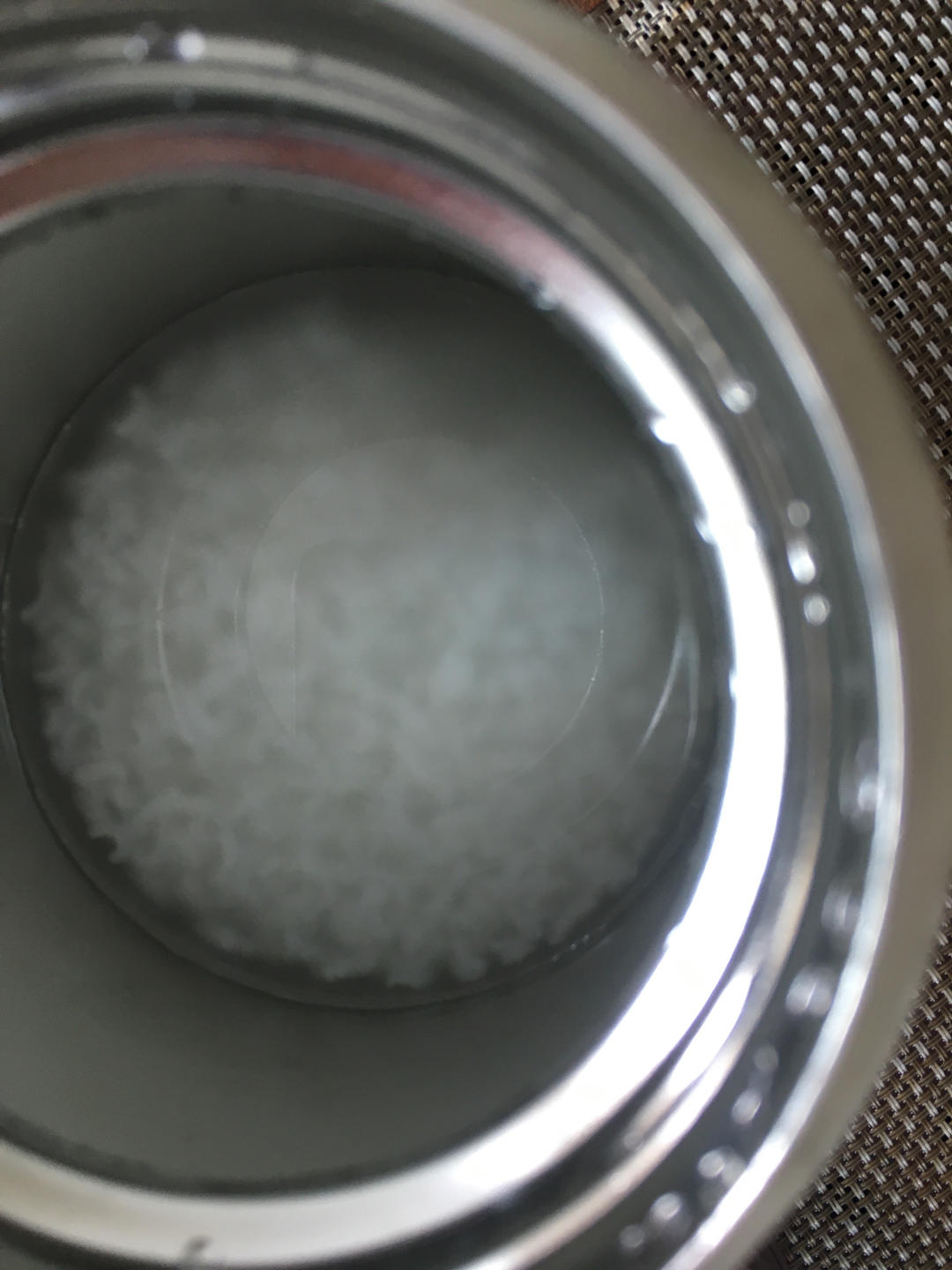 焖烧杯的正确使用方法