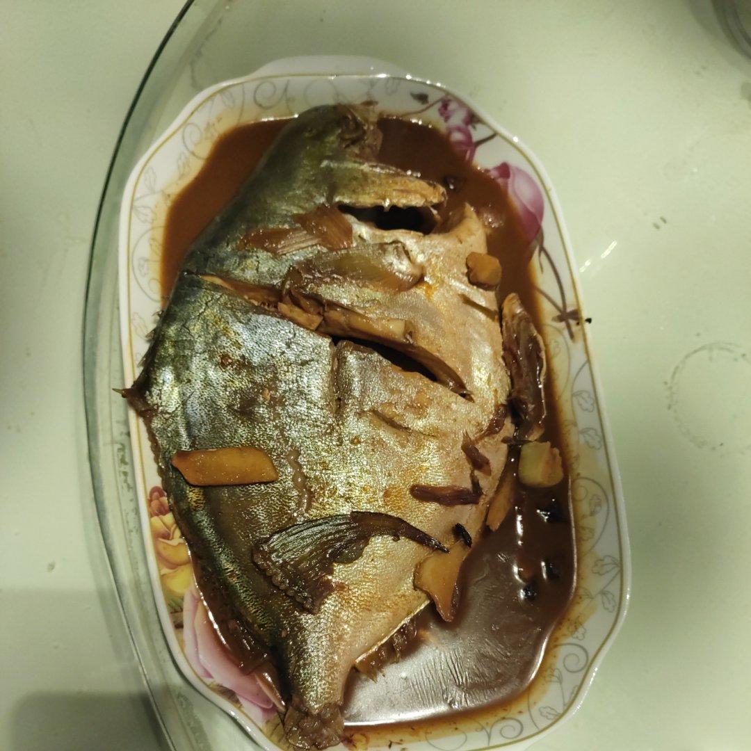 传统中式红烧平鱼