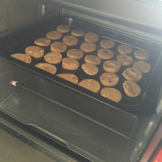 超简单！好吃又平整的糖霜饼干底的做法（附贴心小提示哦）