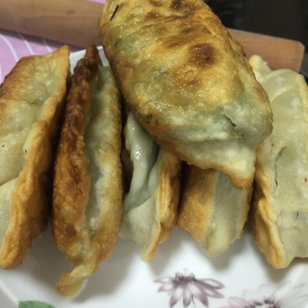 韭菜盒子 Chinese Leek and Egg Pasty