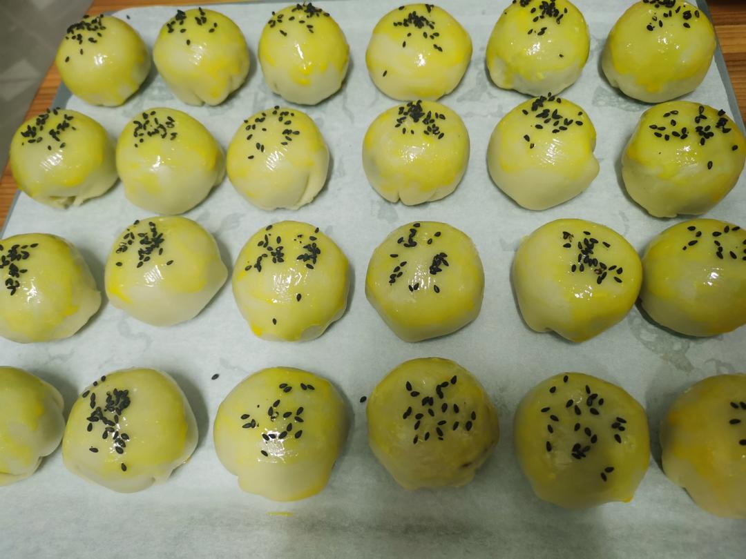 超简单 免揉 酥掉渣的蛋黄酥(超详细附全程视频)不破酥『万能酥皮』