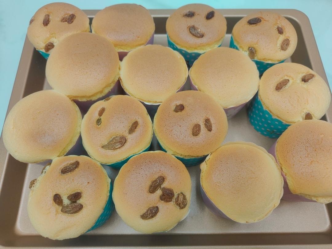 戚风小纸杯蛋糕