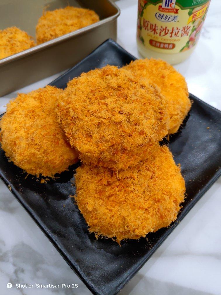 咸香松软的肉松小贝