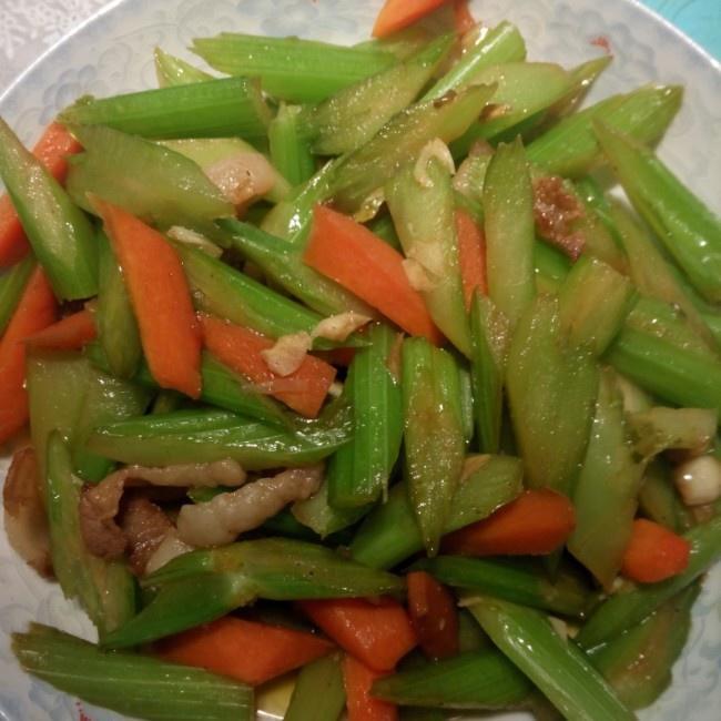 西芹炒肉