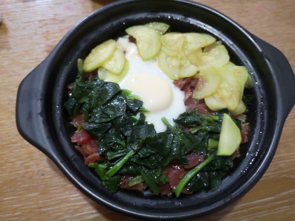 广式腊肠煲仔饭(简单得很)