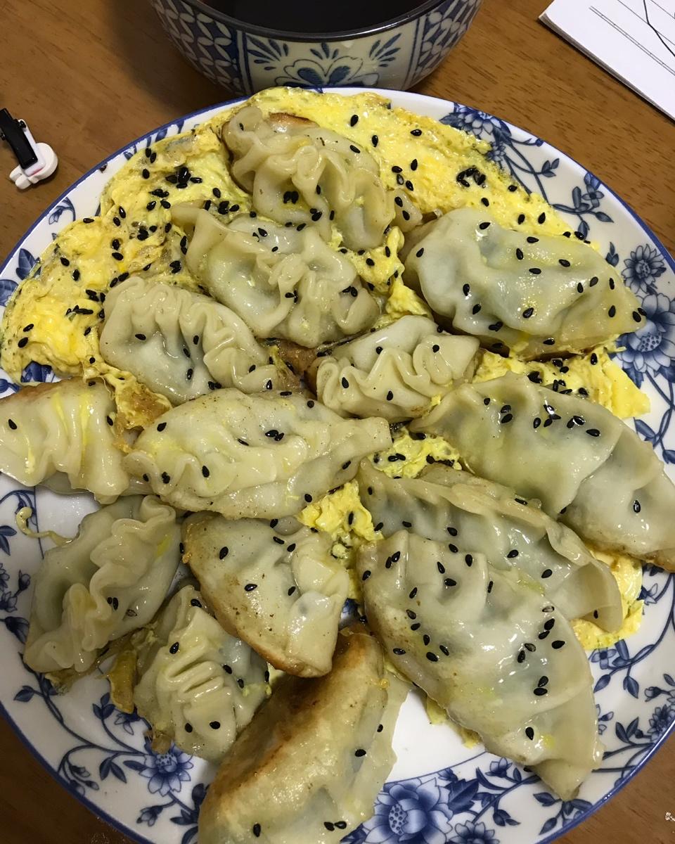 抱蛋煎饺