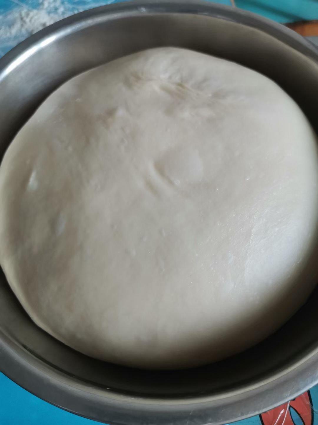 两条超级软的甜甜吐司