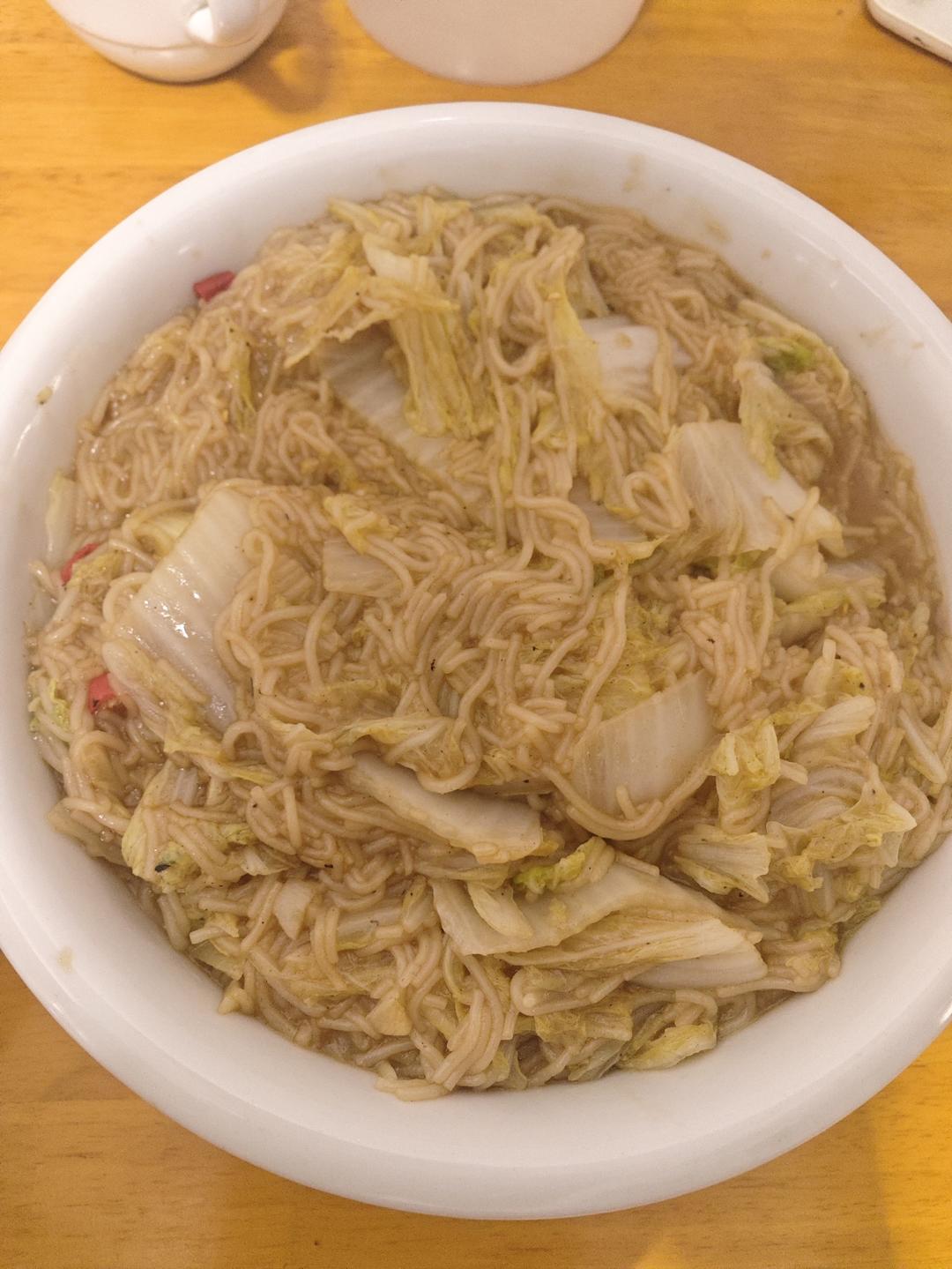 最近爱吃粉丝粉条～包菜炒粉丝