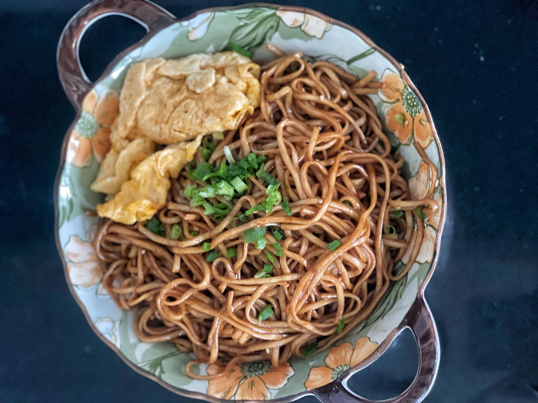 家常面｜简单又好吃的😋葱油拌面