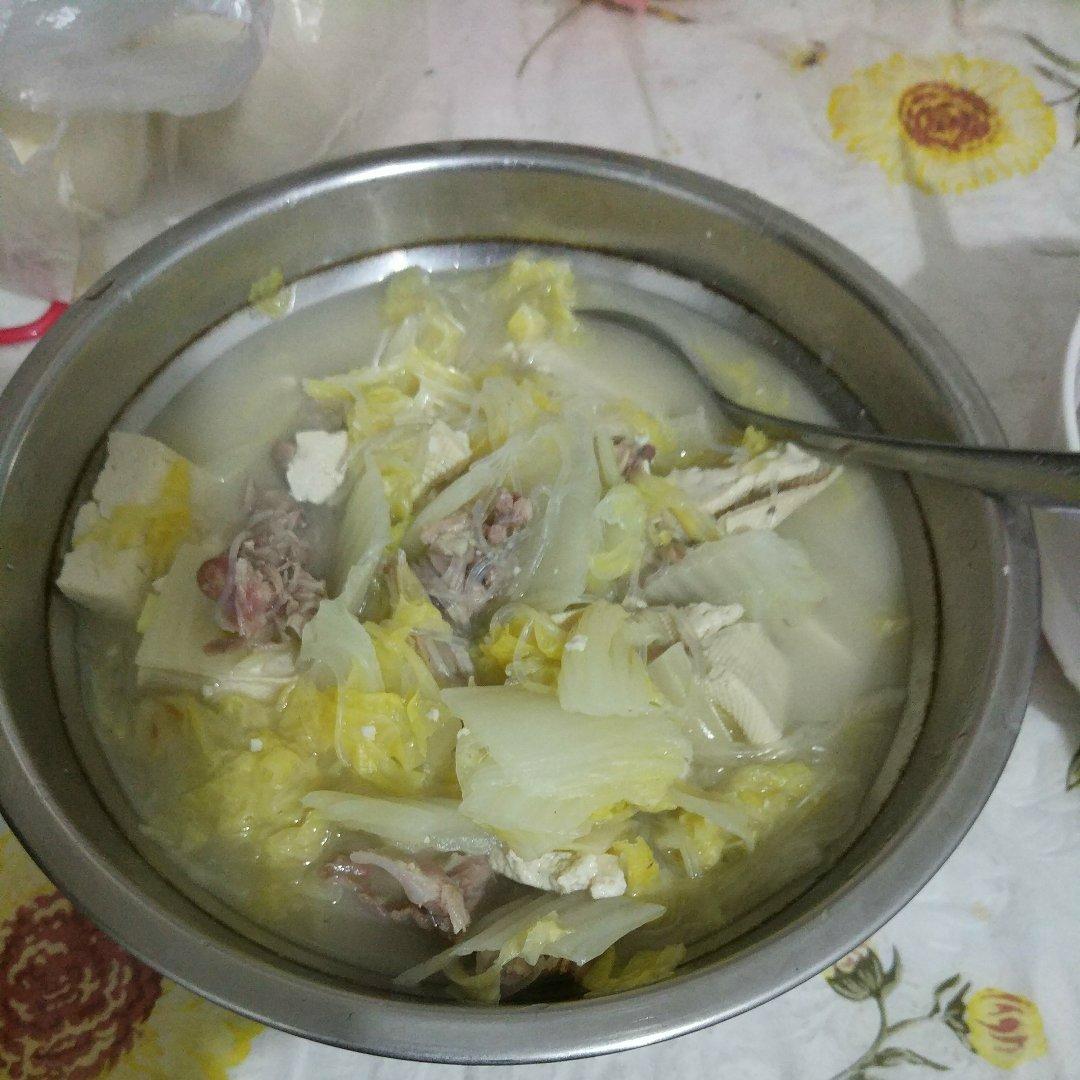 鸭架子白菜豆腐汤