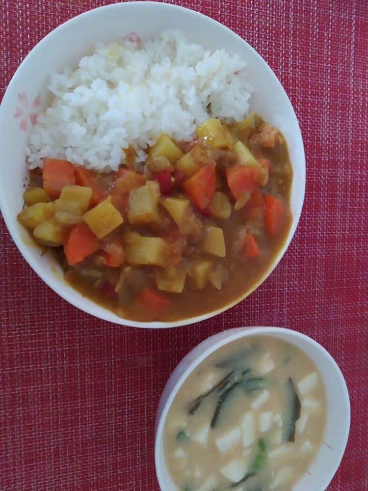 炸鸡排咖喱饭