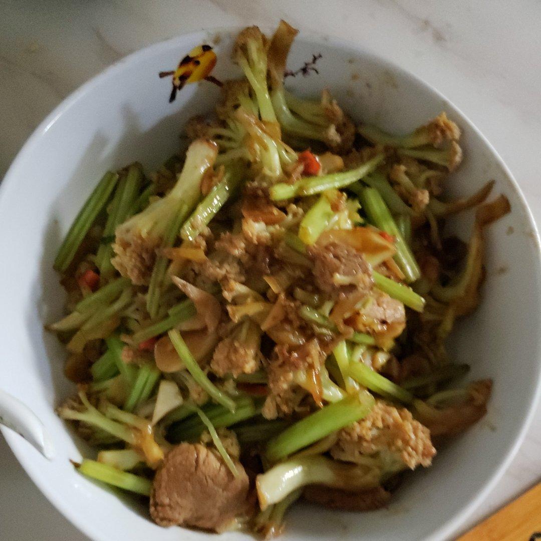 和饭店一个味道的干锅花菜