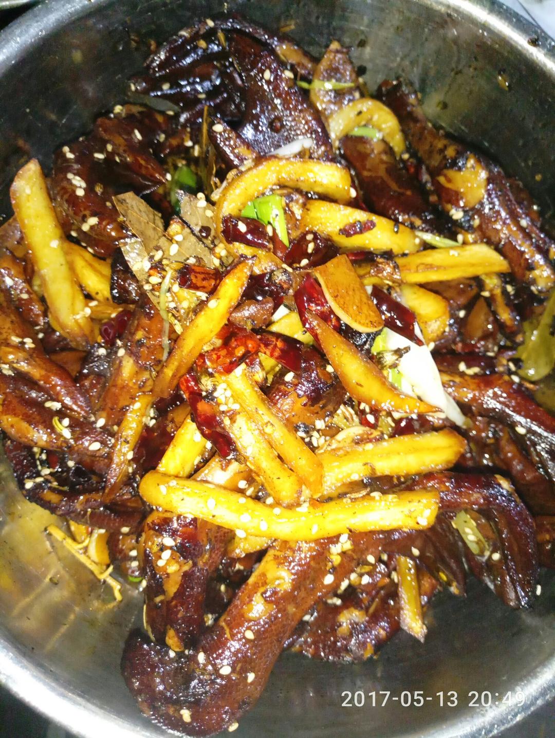 香辣干锅鸡鸭掌