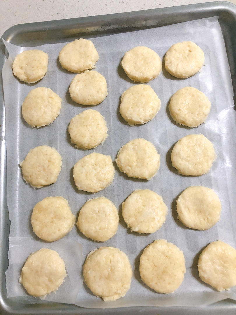 【视频】3分钟 奶油司康Scone(可能是世界上最快手的司康) 消耗淡奶油～