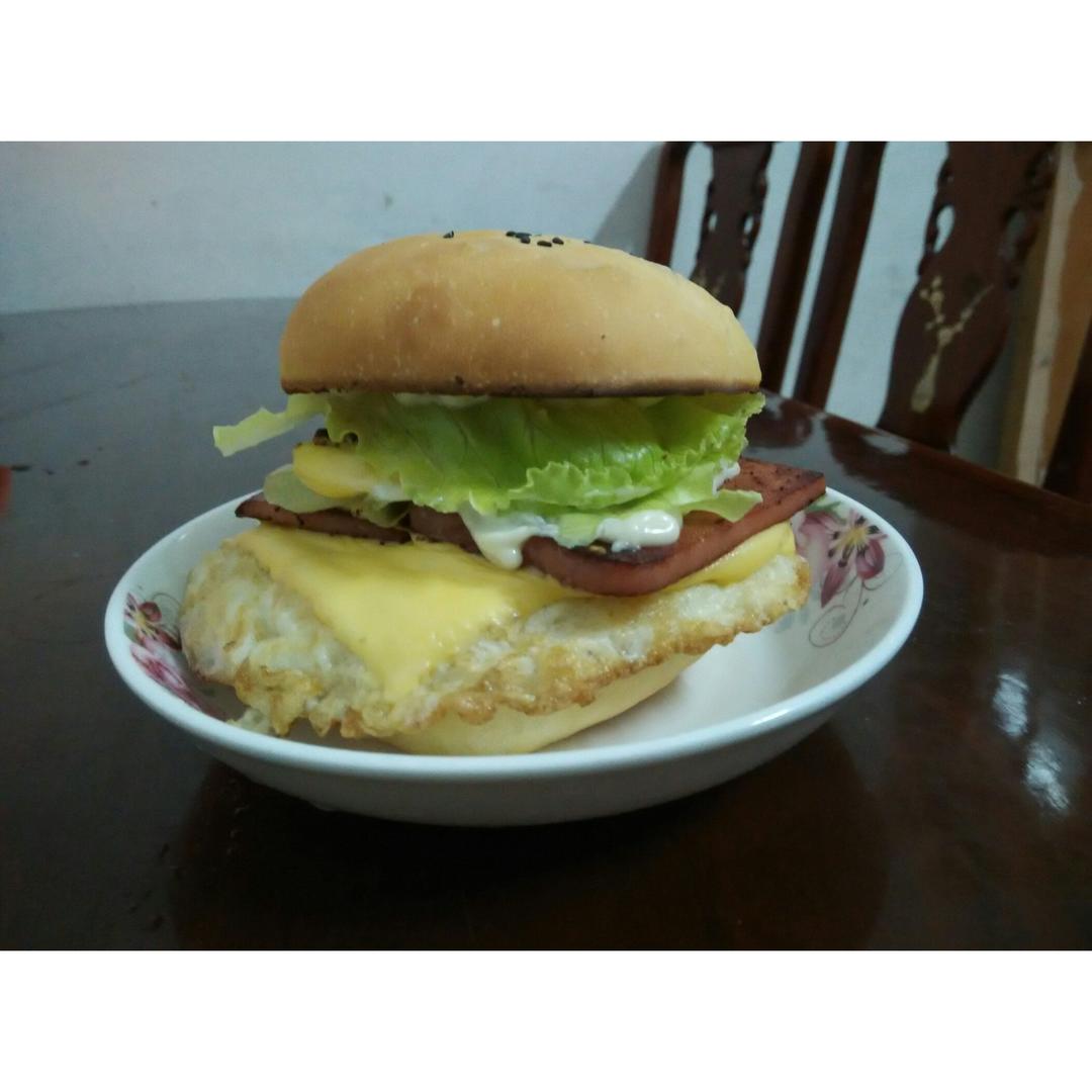 自制营养肉饼汉堡包