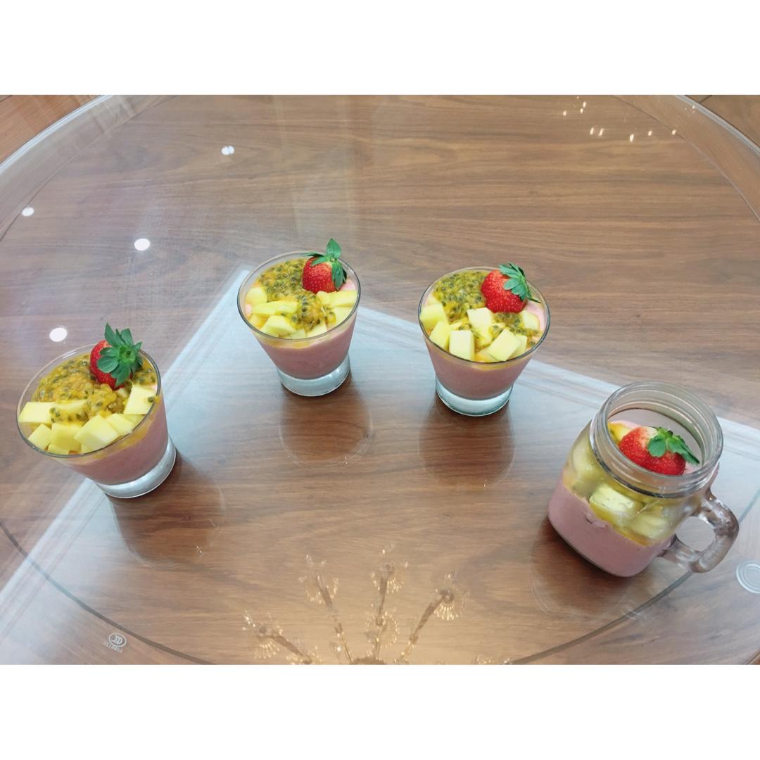 草莓慕斯 Strawberry mousse