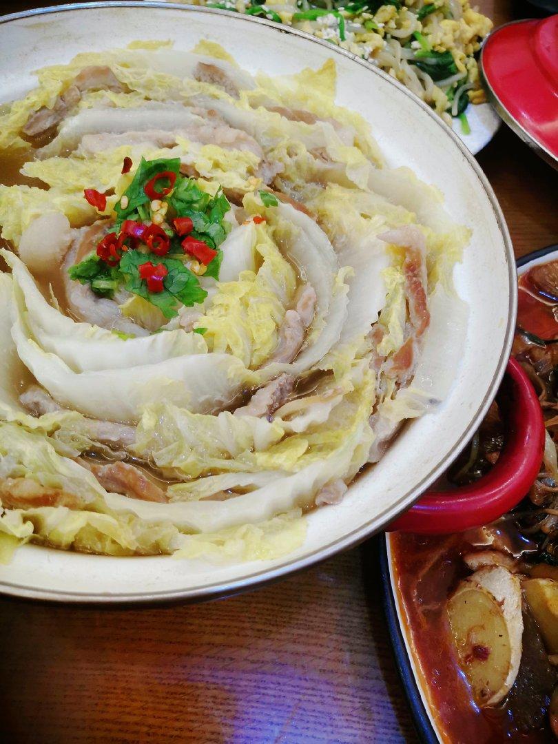 白菜猪肉千层砂锅