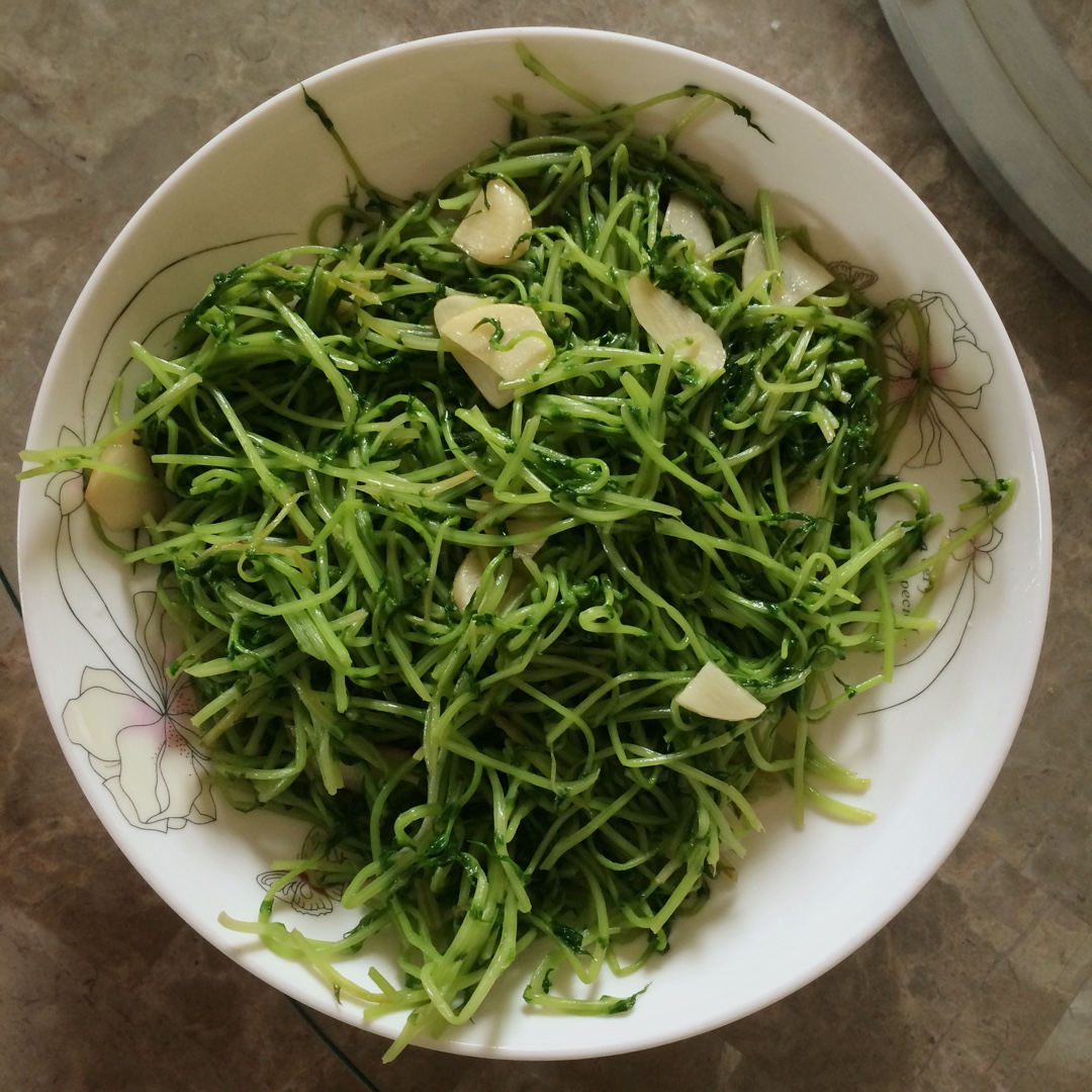 佐伊胖酱做的蒜香豆苗