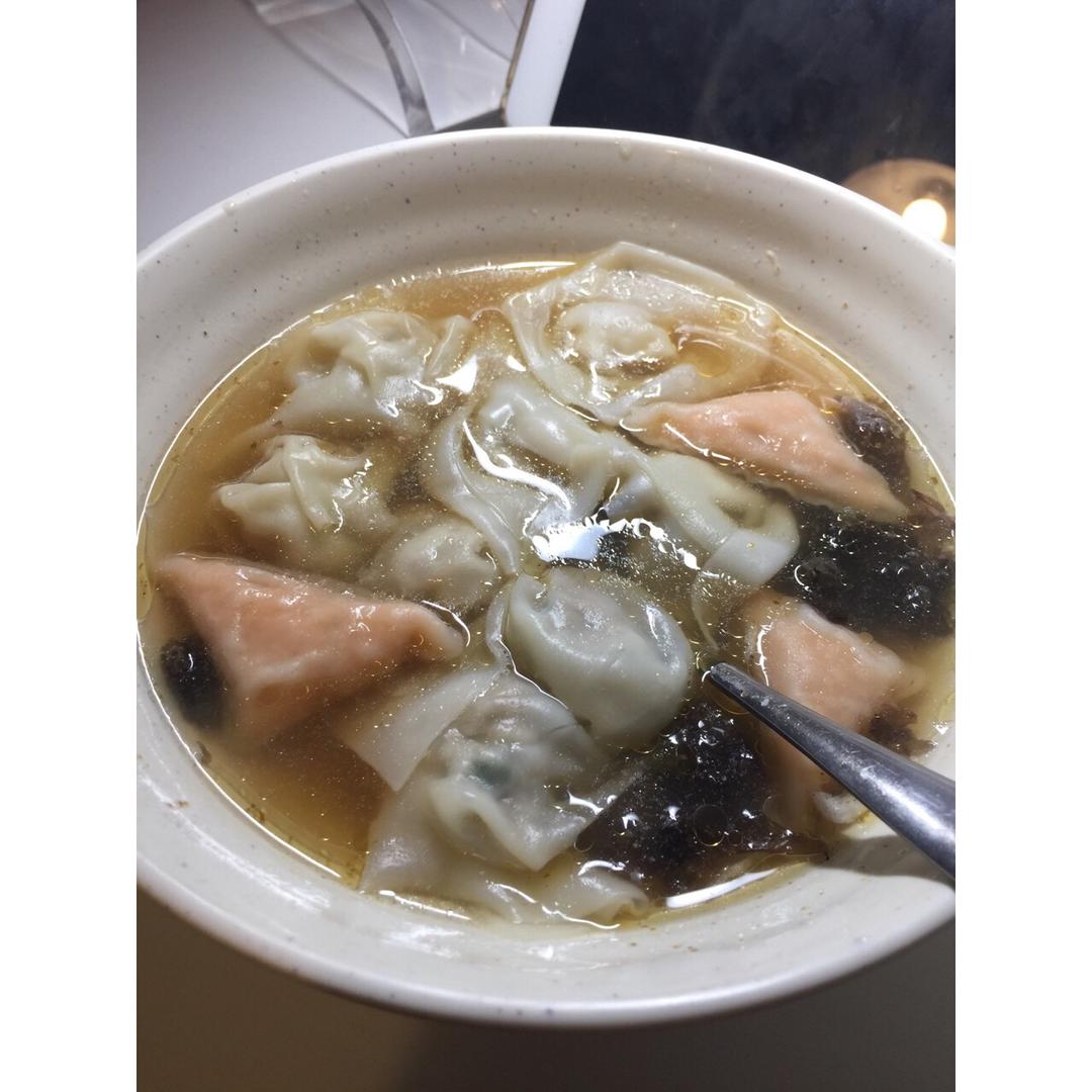 虾仁猪肉胡萝卜馄饨-附剥活虾技巧.几种馄饨包法