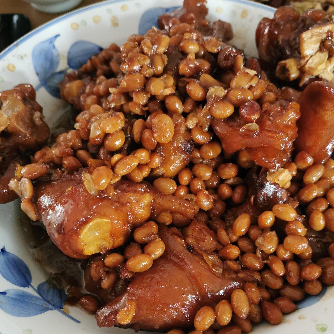 红烧猪蹄君&黄豆（秋冬滋补圣品）