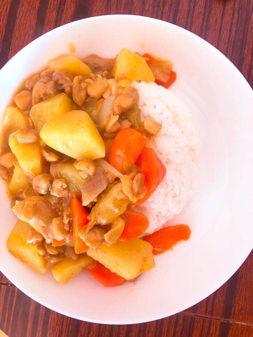 咖喱鸡肉饭
