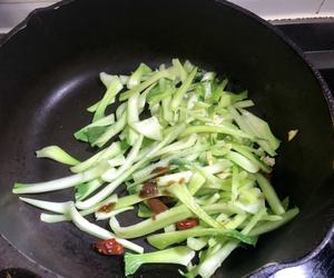 炝炒油菜（快手清脆爽口）的做法 步骤5