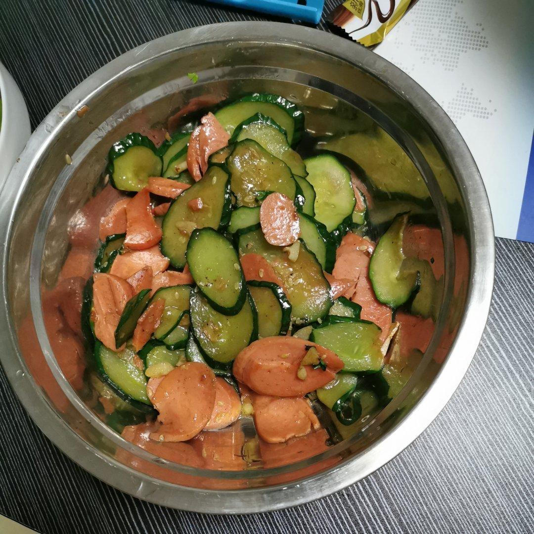 黄瓜炒火腿肠