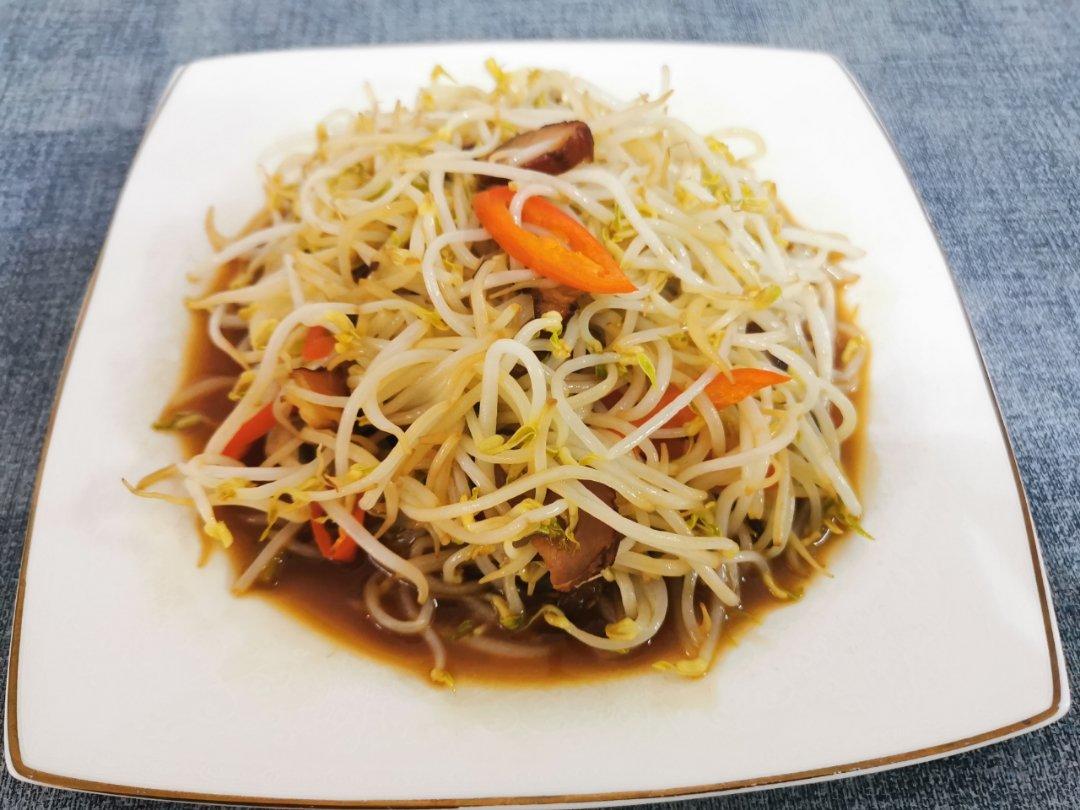 【便宜又好做】腊肉炒绿豆芽