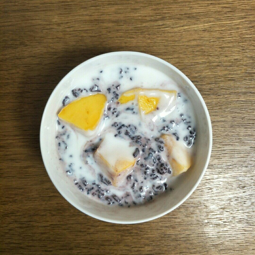 芒果酸奶紫米露