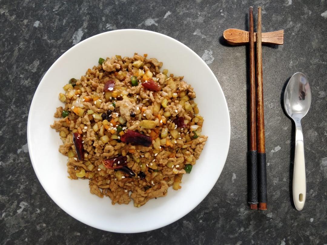 芹菜牛肉末「下饭神器」