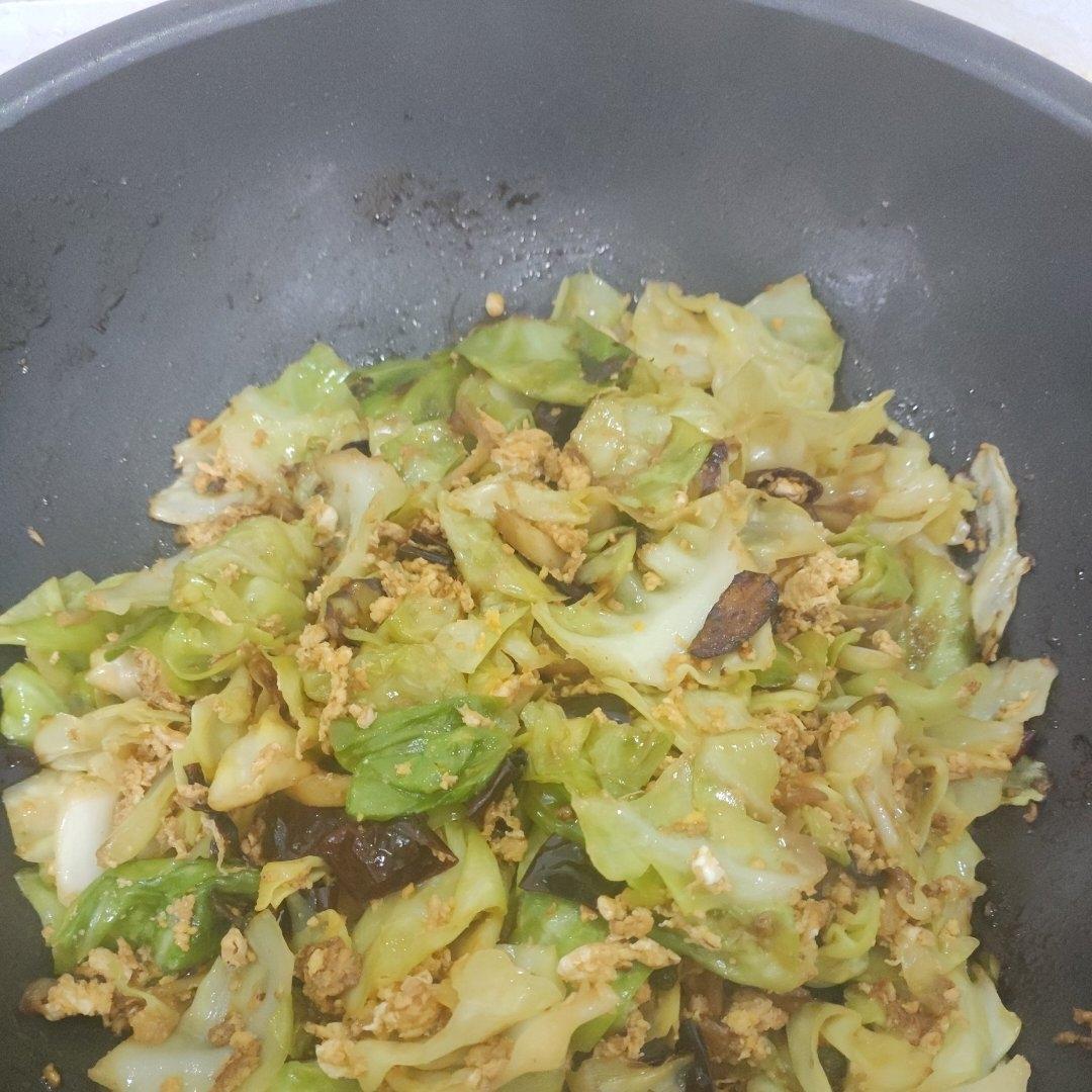 手撕包菜炒鸡蛋