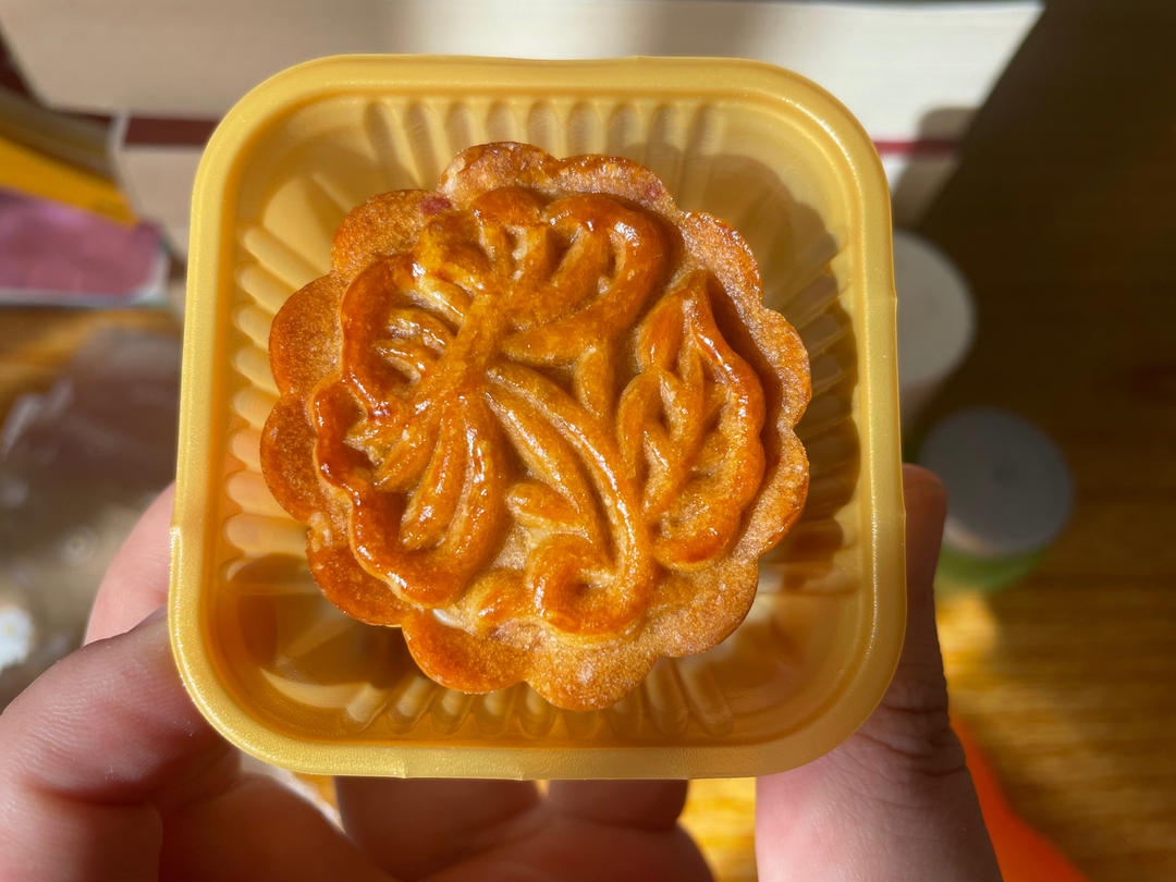 广式月饼——蛋黄莲蓉月饼