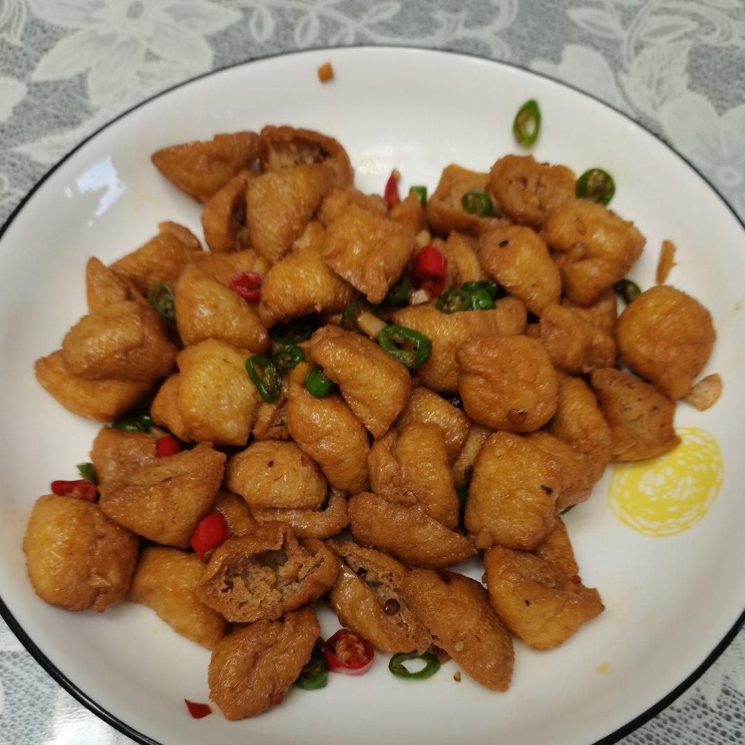 酱汁浓郁！一口爆汁的尖椒炒豆泡！