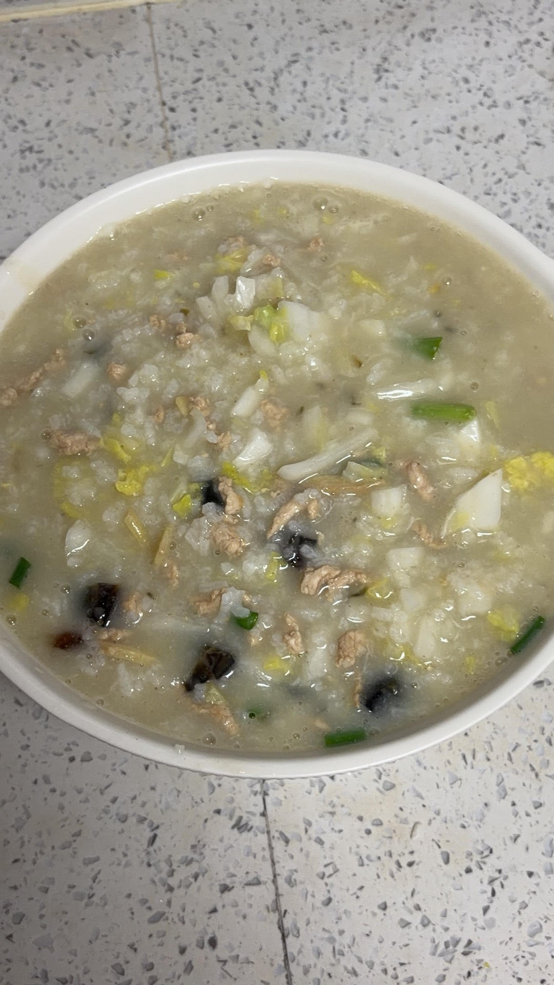 十五分钟快手之香滑皮蛋瘦肉粥(附五分钟电饭煲电压力锅更快捷方法)