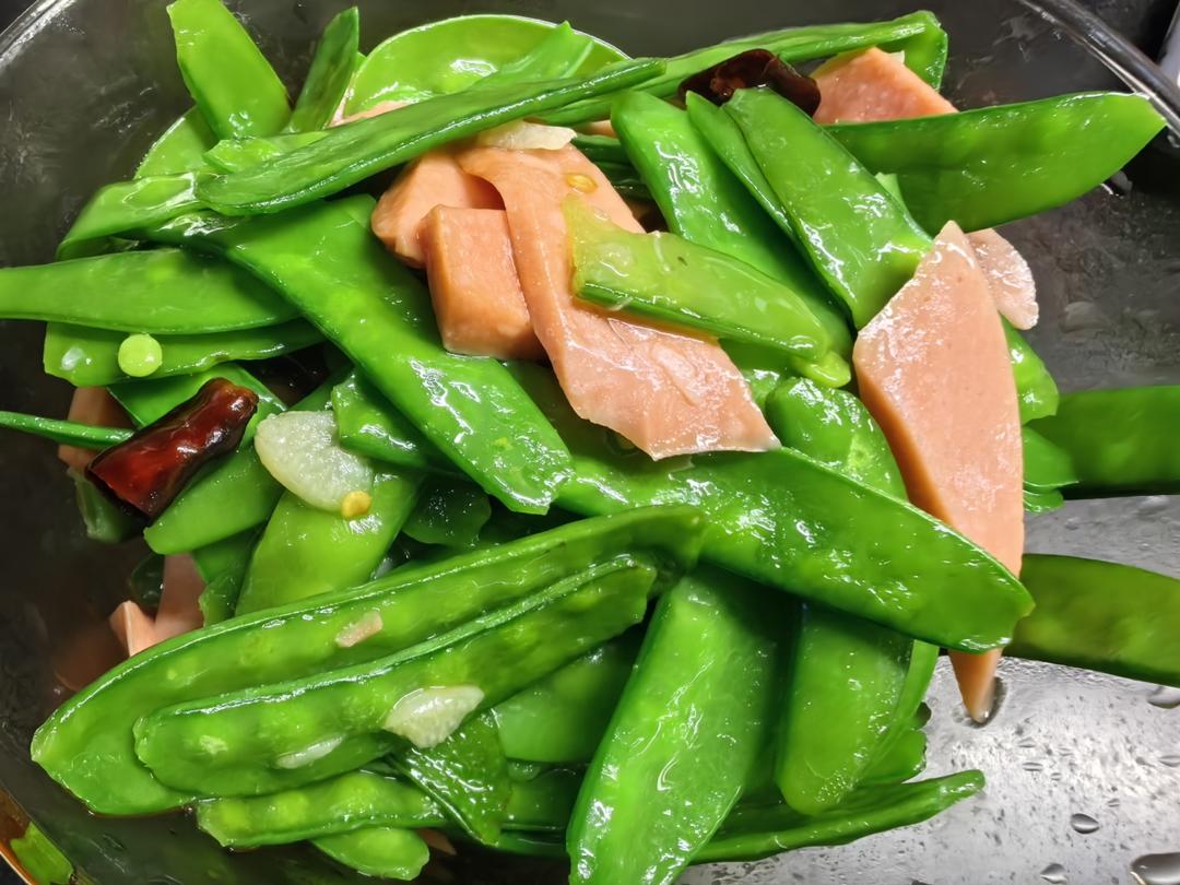 荷兰豆炒火腿肠|我偷偷想你的时候，你才是我的