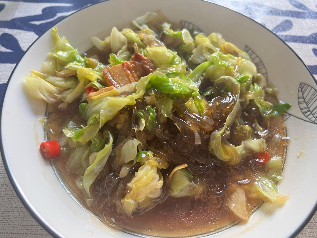 最近爱吃粉丝粉条～包菜炒粉丝