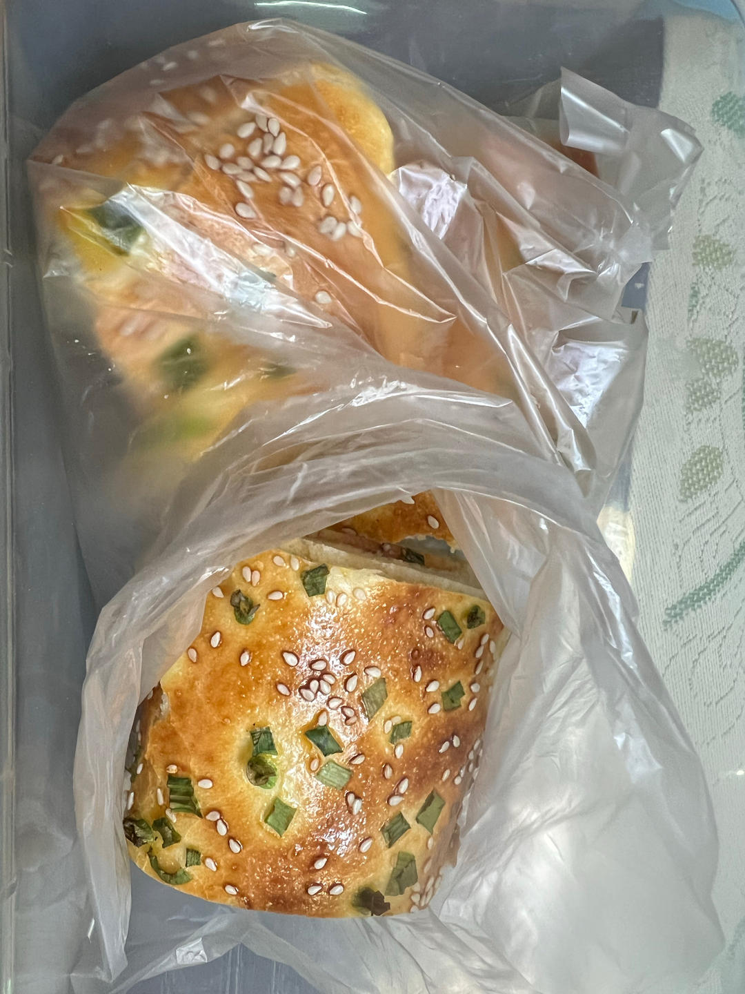 早餐香葱肉松面包卷