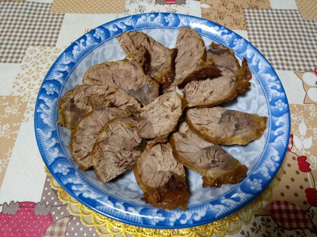 卤牛肉
