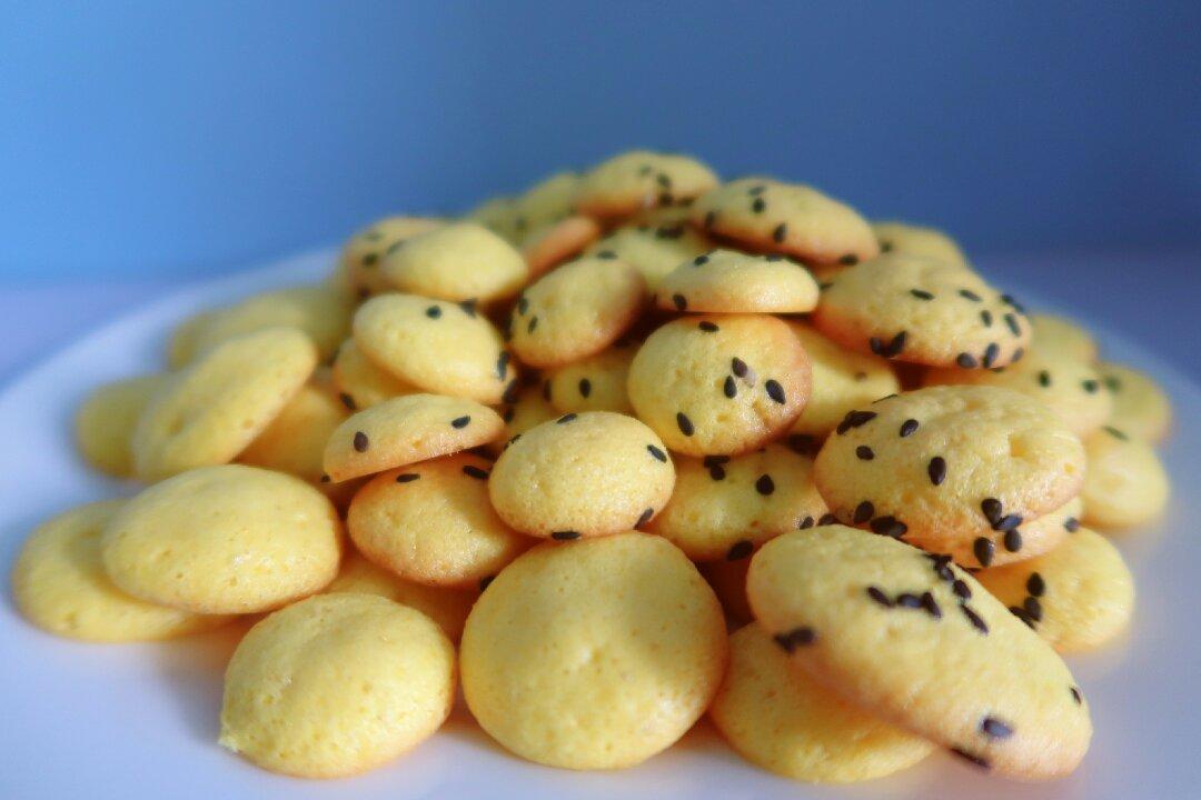 简便的鸡蛋饼干，特别适合小孩子吃