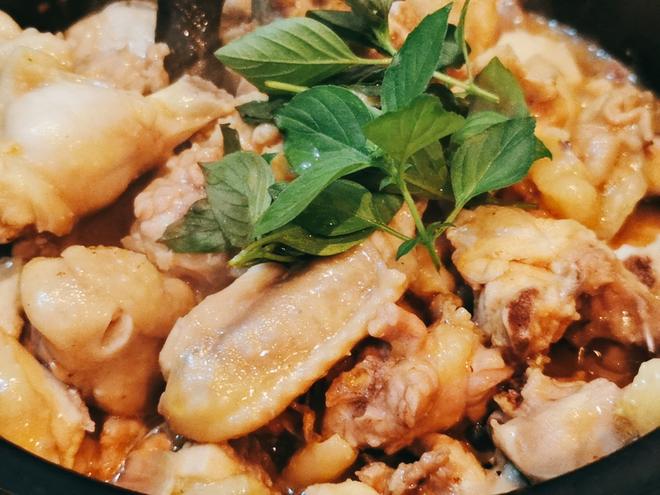普宁豆酱焖鸡的做法