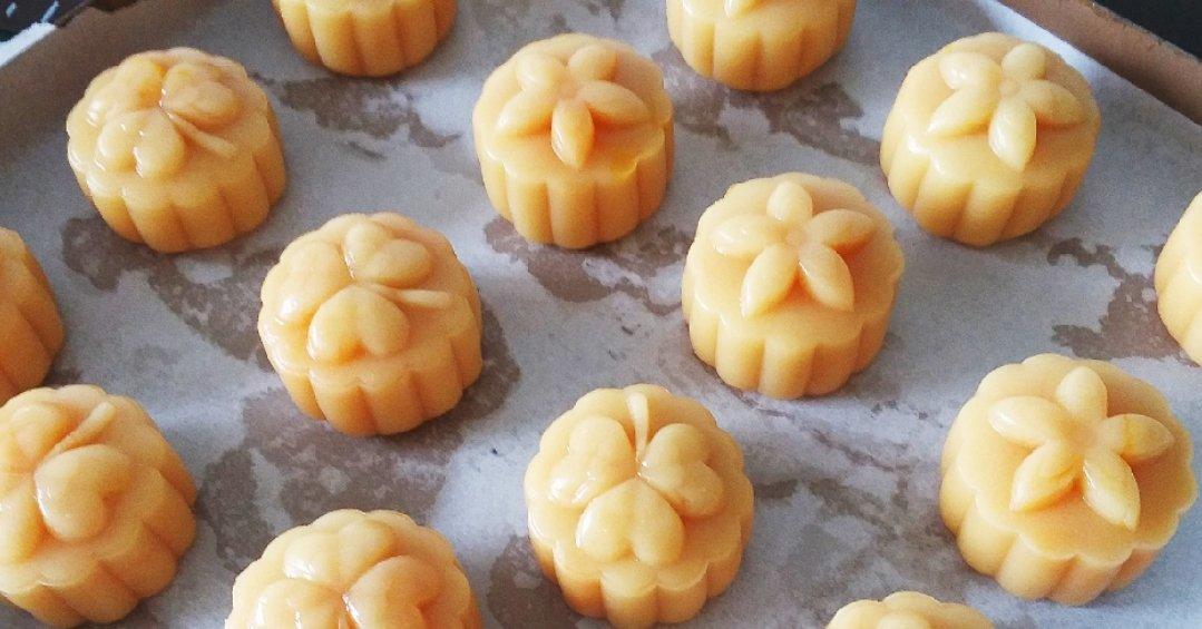 广式月饼——蛋黄莲蓉月饼