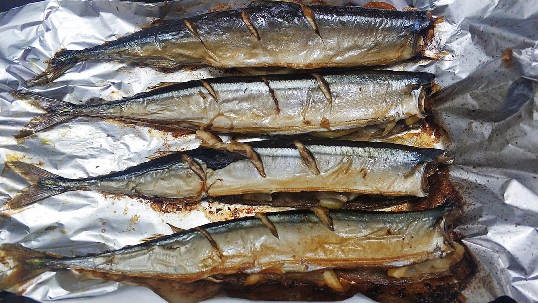 烤秋刀鱼