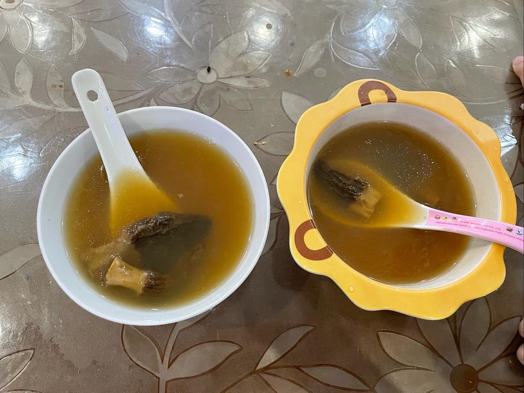 羊肚菌健脾汤的做法 步骤4