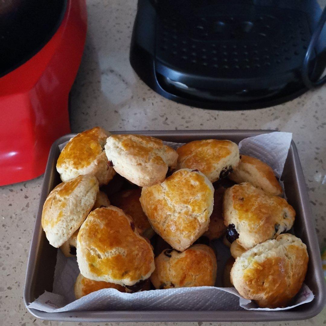 蔓越莓司康（淡奶油消耗）