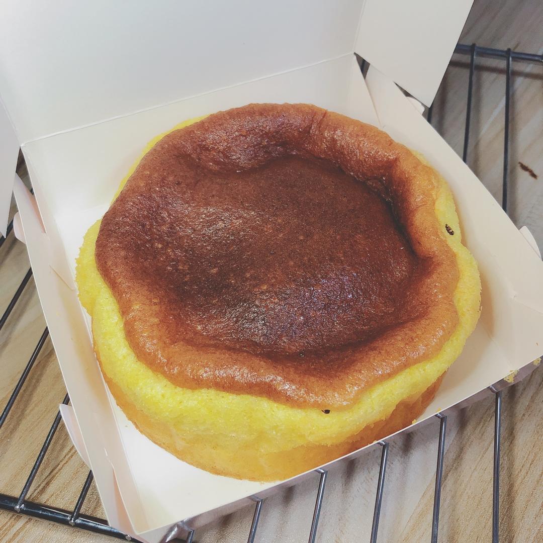 疯狂蜂蜜熔岩蛋糕——只需4种材料的热门甜品
★经典配方★