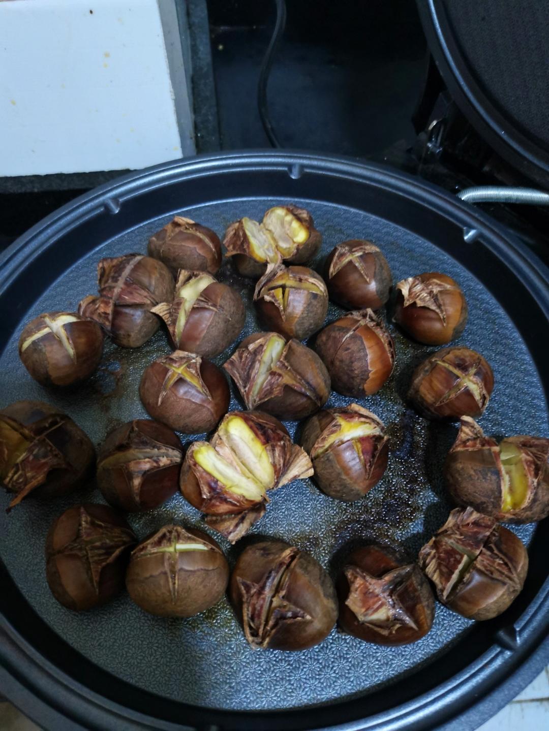 特别好剥的简单快手烤栗子（电饼铛版）